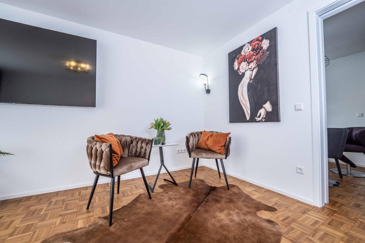 City Wohnung Fn L 5 Klimatisiert Mit Balkon Und Kueche Friedrichshafen Luaran gambar