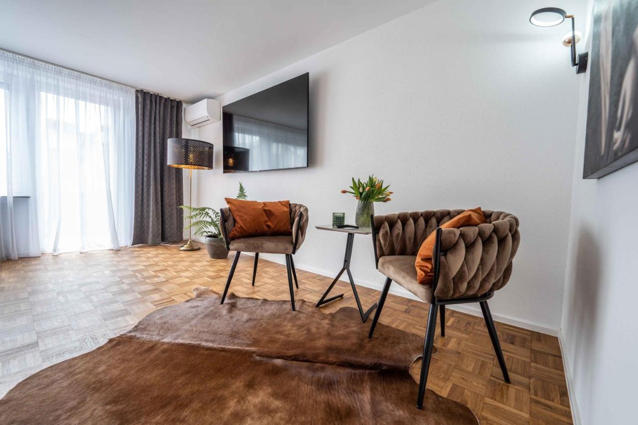 City Wohnung Fn L 5 Klimatisiert Mit Balkon Und Kueche Friedrichshafen Luaran gambar
