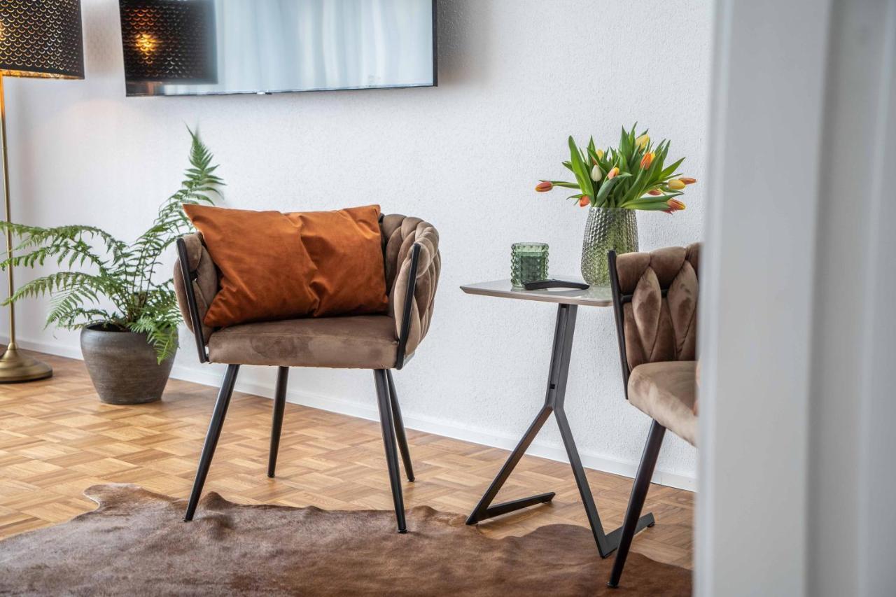 City Wohnung Fn L 5 Klimatisiert Mit Balkon Und Kueche Friedrichshafen Luaran gambar