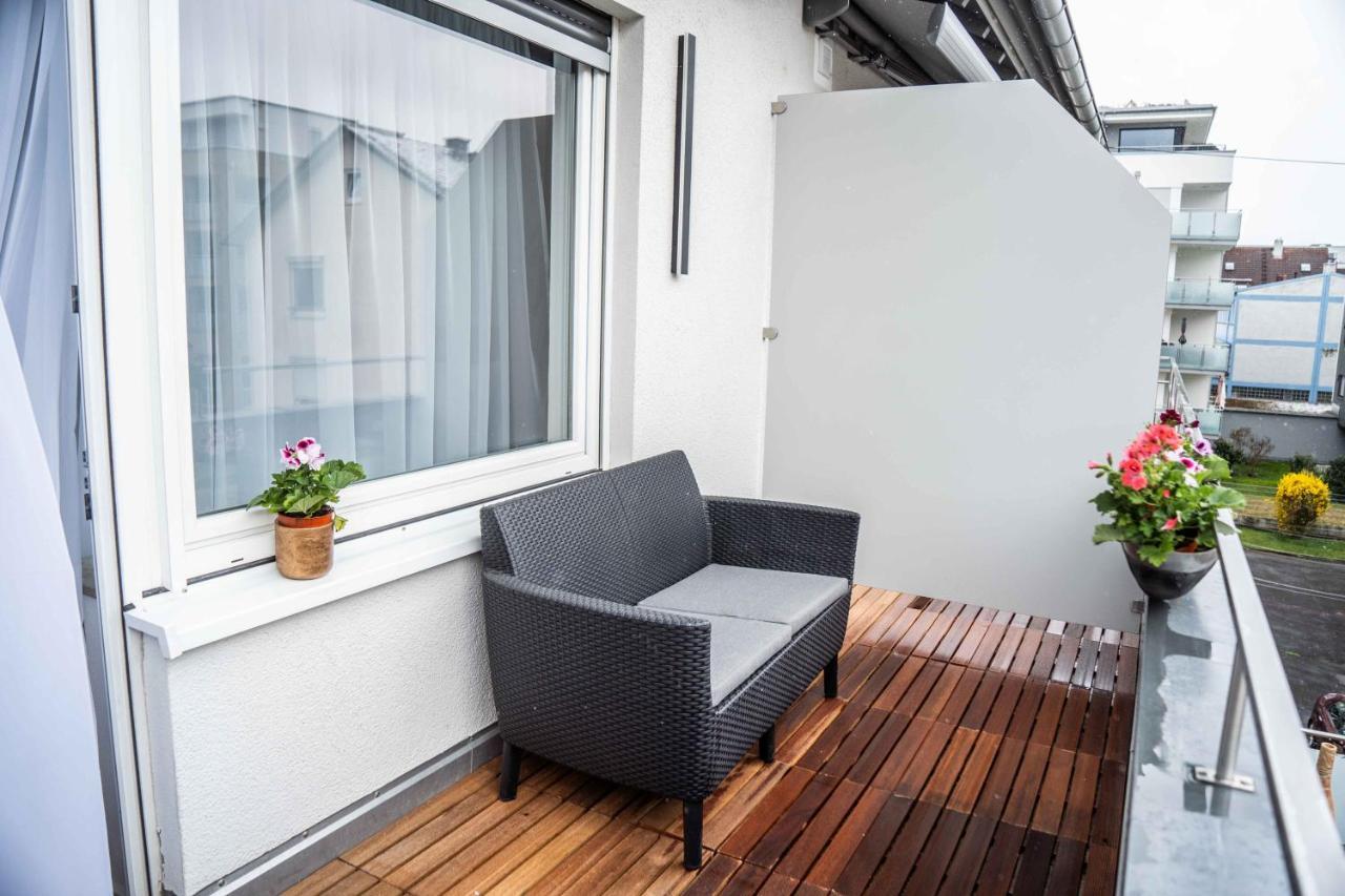 City Wohnung Fn L 5 Klimatisiert Mit Balkon Und Kueche Friedrichshafen Luaran gambar